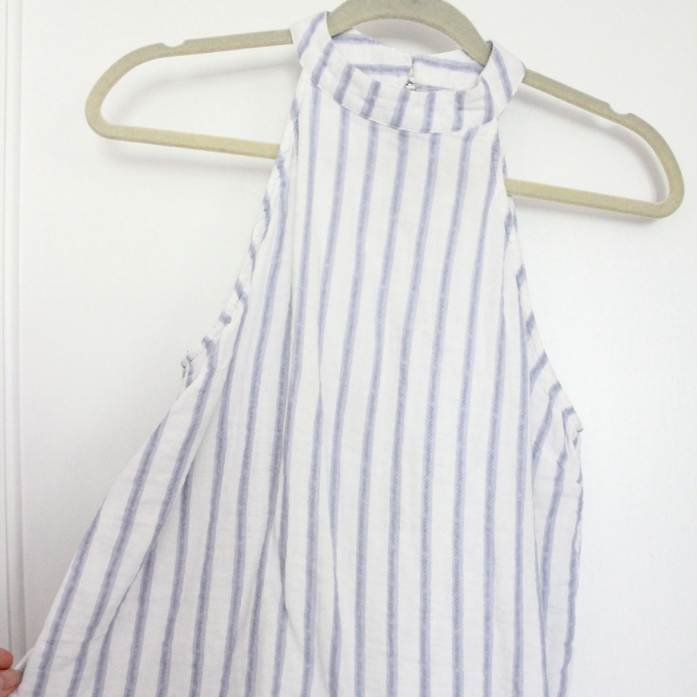 One Clothing Small High Neck Top